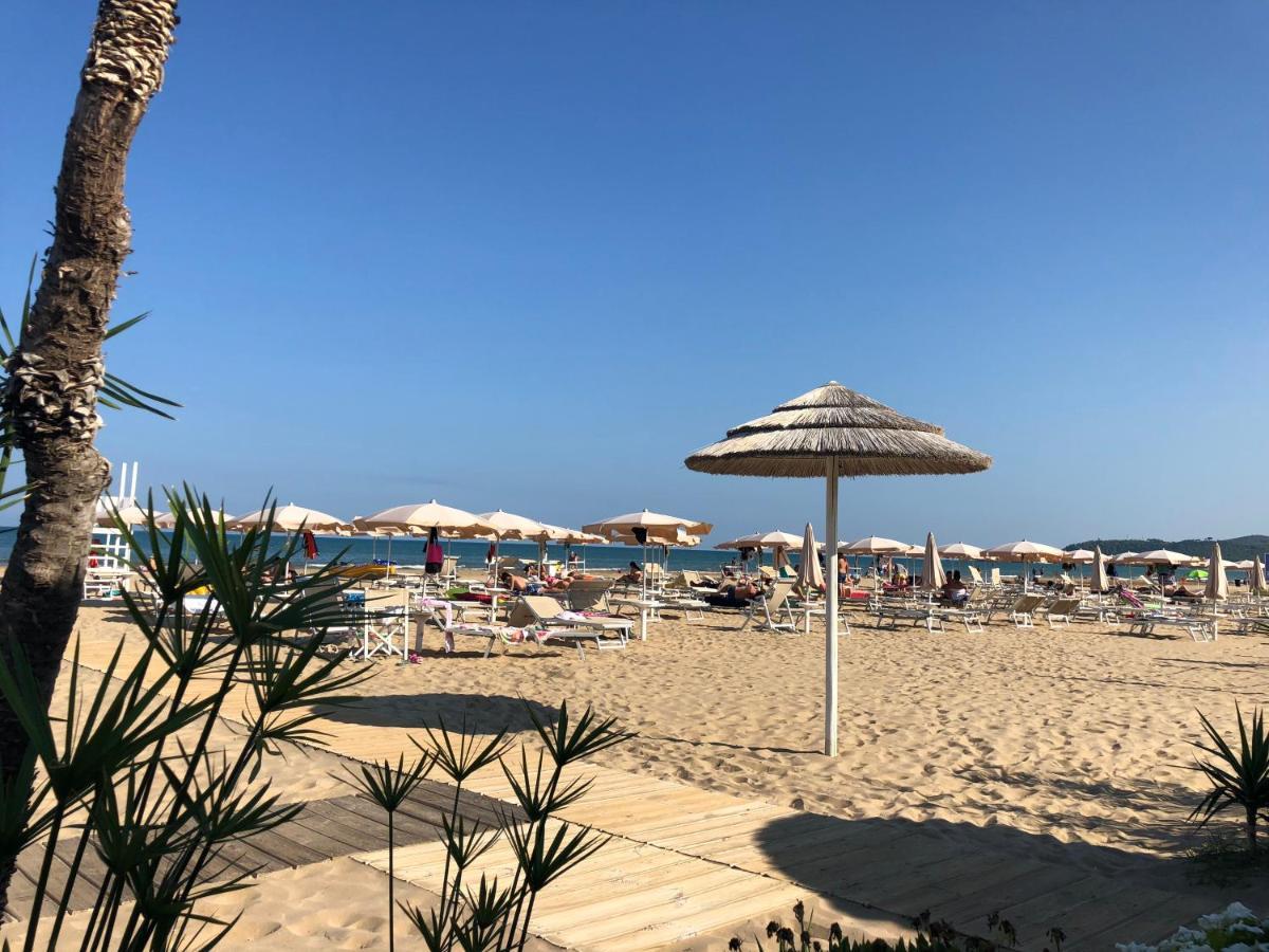 Residence La Conchiglia Βιέστε Εξωτερικό φωτογραφία
